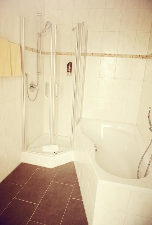 Tafelspitz Hotel Limburg an der Lahn Room photo
