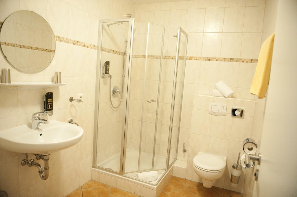Tafelspitz Hotel Limburg an der Lahn Room photo
